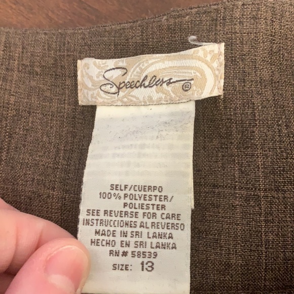 Brown capris - Picture 3 of 5